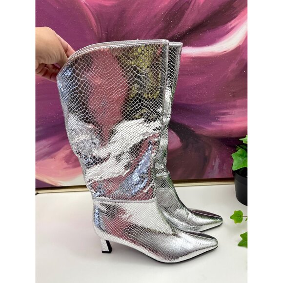 Steve Madden Women's Newlyn knee High Boots‎ Silver Metallic Size 7 - Picture 4 of 10